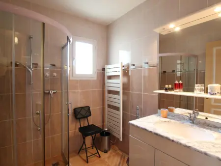 Maison familiale en pierre avec jardin privé, animaux acceptés - Photo 14