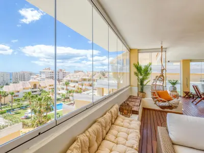 Appartement à Estepona, Duplex 3 chambres avec piscines communautaires et Wi-Fi à Estepona - L910081