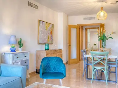 Appartement à Estepona, Fabuleux appartement 2 chambres à Estepona avec piscine et terrasse en bord de mer - L910114