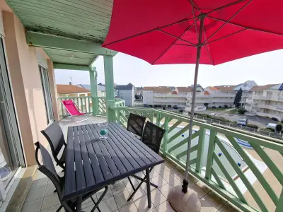 Appartement à Châtelaillon Plage, Appartement avec Piscine, Tennis & Balcon, Centre-ville Chatelaillon-Plage, 6 Pers, 2 Ch FR-1-706-17 N°940776