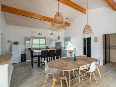 MAISON BISCARROSSE - 8 PERSONNES - PISCINE - MENAGE INCLUS, House 8 persons in Biscarrosse FR-1-319-513
