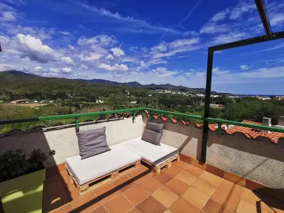 Appartement à Llançà, Ático con vistas panorámicas de Llançà y piscina - L941333