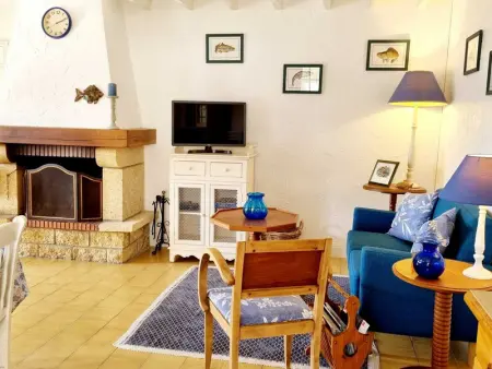 Charmante Maisonnette avec Cheminée près du Village - Photo 3