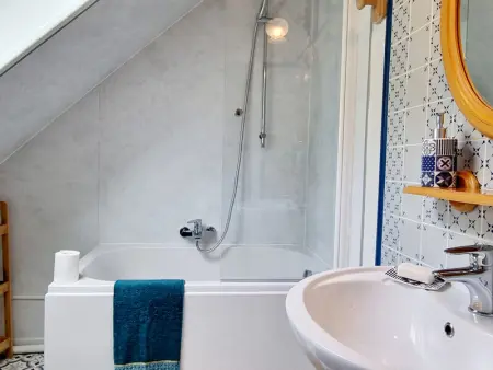 Charmante Maisonnette avec Cheminée près du Village - Photo 10