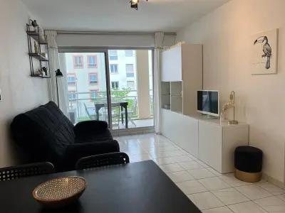 Appartement à Les Sables d'Olonne, Appartement 2 étoiles, 4 pers, plage à 100m, centre-ville, balcon, parking - L941762