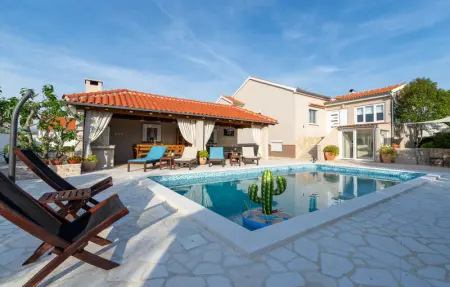 Location Maison 6 personnes à Pridraga - Photo 1