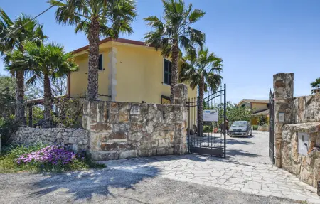 Location Maison 11 personnes à Noto - Photo 25