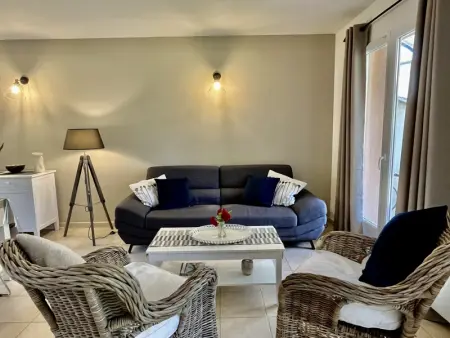 Maison Calme 6 Pers. au Golf Pont Royal - Piscine, Terrasse, Parking, Clim, Fibre - 13370 Mallemort - Photo 3