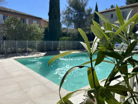 Maison Calme 6 Pers. au Golf Pont Royal - Piscine, Terrasse, Parking, Clim, Fibre - 13370 Mallemort - Photo 10