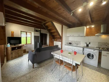 Écrin de Verdure à Châtel-Montagne pour Déconnexion Romantique - Photo 1