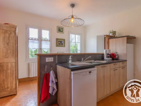 Gîte de groupe avec salle de jeux, jardin 4000m², proche forêt de Chandelais et Zoo de la Flèche - Photo 5