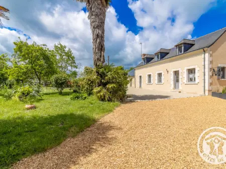 Gîte de groupe avec salle de jeux, jardin 4000m², proche forêt de Chandelais et Zoo de la Flèche - Photo 6