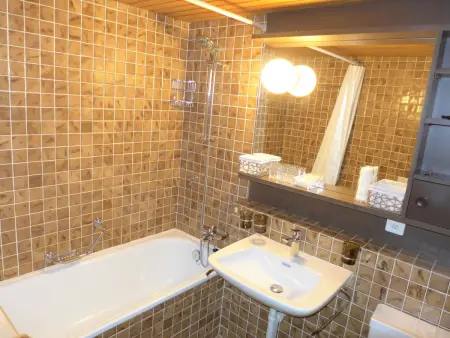 Jeanne D'Arc Apt. H2-49, Appartement 4 personnes à Crans Montana - Photo 17