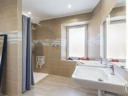 Grande maison familiale avec piscine, animaux acceptés - Photo 12