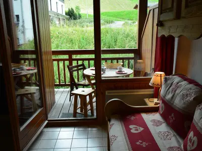 Appartement à Crest Voland, Appartement cosy 1 chambre, 4 pers, centre station, 100m des pistes, balcon, bien équipé - L944351