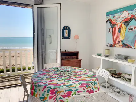 Appartement avec balcon, jardin, et accès plage - Photo 8