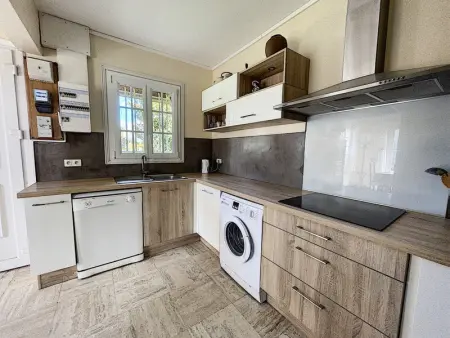 Maison avec jardin clos, à 600m de la plage, 4 chambres, barbecue, proche commerces et attractions - Photo 8