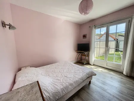 Maison avec jardin clos, à 600m de la plage, 4 chambres, barbecue, proche commerces et attractions - Photo 15