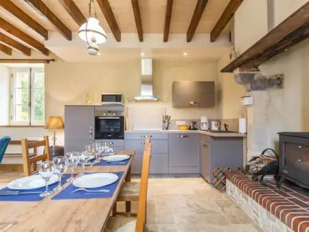 Charme Normand: Maison Indépendante avec Terrasse, Jardin et Parking - Photo 4