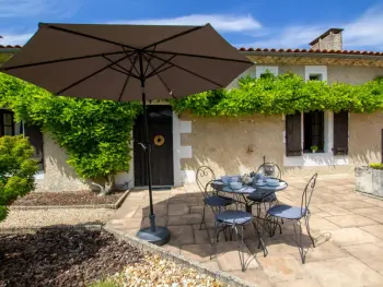 Gite à Chassaignes,Maison de charme avec piscine chauffée en Dordogne, proche de Brantôme et Périgueux. FR-1-616-228 N°945329