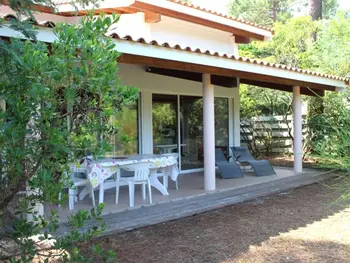 Villa en Lège Cap Ferret,Villa en lisière de forêt avec jardin, à 1,5 km de l'Océan, idéale pour des vacances reposantes FR-1-736-16 N°945355