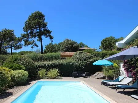 Magnifique villa lumineuse rénovée avec piscine chauffée, terrasses et jardin - Photo 1