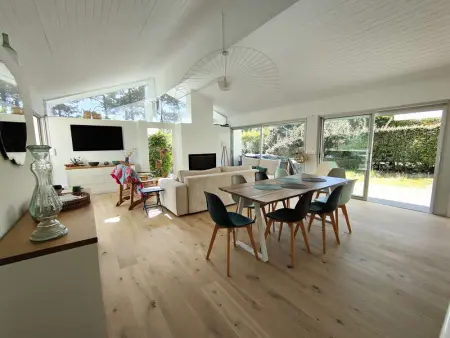 Magnifique villa lumineuse rénovée avec piscine chauffée, terrasses et jardin - Photo 5