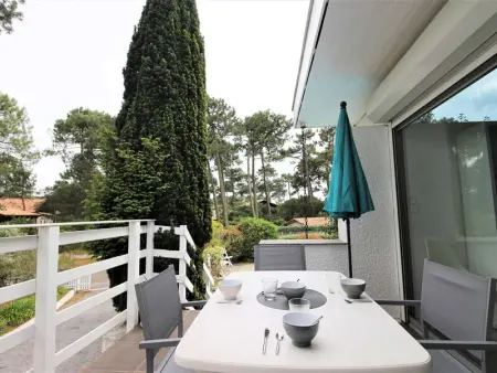 Magnifique villa lumineuse rénovée avec piscine chauffée, terrasses et jardin - Photo 9