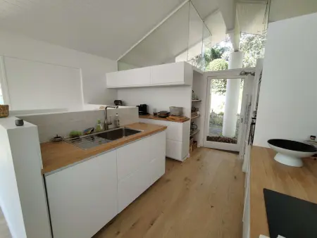 Magnifique villa lumineuse rénovée avec piscine chauffée, terrasses et jardin - Photo 12