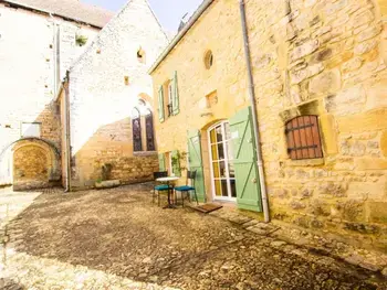 Gîte in Saint Pompont,Gîte atypique pour couple, cœur de Saint-Pompont, tout confort avec wifi, proche Sarlat FR-1-616-317 N°945533