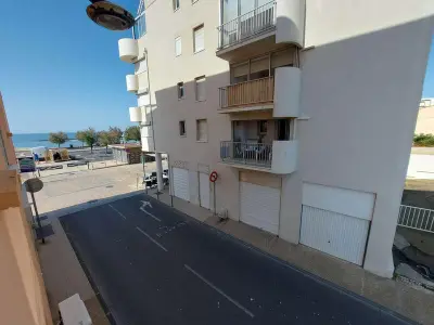 Appartement à Le Grau d'Agde, Grau d'Agde: Appt 2P rénové à 20m de la plage - L945939