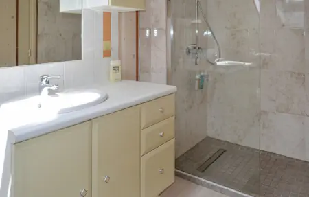 Location Maison 6 personnes à Bugeat - Photo 20