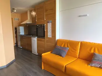 Apartment in Balaruc les Bains,Studio Rénové 3* avec Loggia Fermée et Parking Privé à Balaruc-les-Bains FR-1-553-223 N°946640