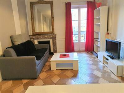 T1 déco moderne en plein cœur du centre-ville !, Appartement 2 personnes à Aix les Bains FR-1-555-33