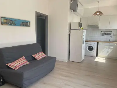 Appartement à Fleury Saint Pierre la Mer, Appartement rénové 4-6 pers à 200m de la plage avec parking privé, centre de Saint Pierre - L946956