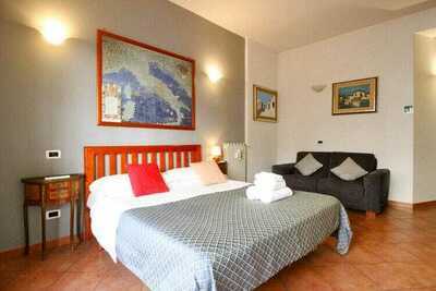 Location Appartement à Rom,Holiday flat, Rom-Apartment Re di Roma ILA021010-PYB N°947358