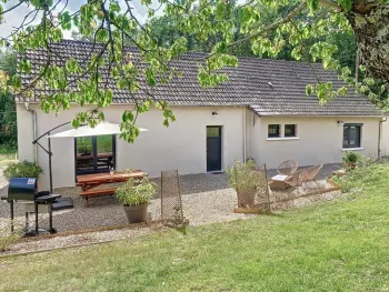 Gite à Cérilly,Gîte cosy en forêt avec terrasse, proche étang et loisirs, 3 chambres, wifi, plancha et parking FR-1-489-453 N°947418