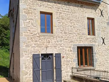 Gite à La Chabanne,Aventure en plein air: gîte familial avec activités, proche La Loge des gardes et Paléopolis FR-1-489-454 N°947419