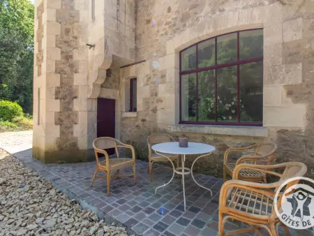 Maison ancienne rénovée avec jardin, animaux admis, parking - près de Baugé - Photo 5