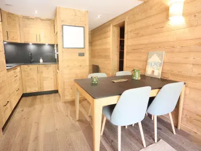 Appartement à Arêches Beaufort, T3 rénové tout confort avec 2 chambres et grandes terrasses ensoleillées, au pied des pistes à Arêches-Beaufort - L947599