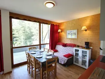 Appartamento a Chamrousse,Appartement 3 Pièces pour 6 Personnes avec Terrasse au Pied des Pistes à Chamrousse FR-1-549-128 N°948387