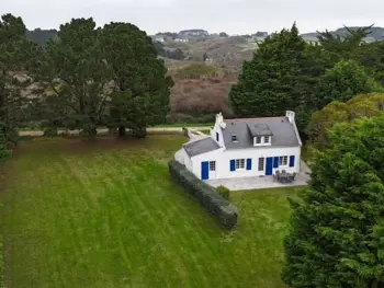 Haus in Locmaria,Maison indépendante avec jardin près de la plage FR-1-418-231 N°948949