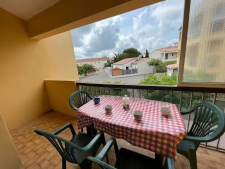 Appartement à Fleury Saint Pierre la Mer, Appartement familial tout équipé avec balcon, proche plage et commerces, parking privé - L948967