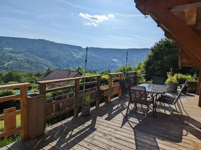 Cottage in Thiéfosse,Chalet ensoleillé dans les Hautes Vosges avec terrasse, local vélos et skis, charges incluses FR-1-589-486 N°949911