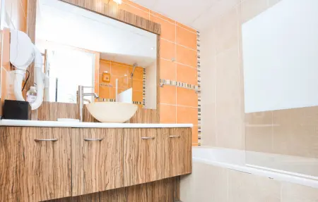 Location Appartement 4 personnes à Callian - Photo 13