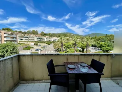 Appartement à Cavalaire sur Mer, Studio cosy à 2 min de la plage, terrasse, parking privé - Cavalaire-sur-Mer - L951136