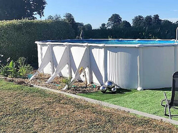 Location Gite à Touffreville la Corbeline,Gîte spacieux avec piscine chauffée, jardin et spa optionnel FR-1-441-794 N°951173