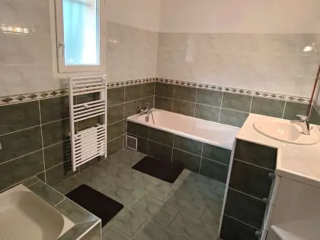 Spacieuse villa familiale avec terrasses à 500m du Bassin - Photo 8