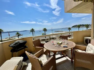 Appartement à Cavalaire sur Mer, Superbe Apt 2P Front de Mer pour 4 pers avec Terrasse - Cavalaire-sur-Mer - L951585