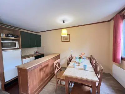 Appartement à La Salle les Alpes, Appartement chaleureux 3 pièces avec terrasse, proche pistes, parking couvert & casier à skis - L951594